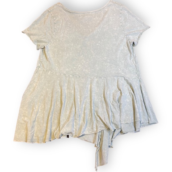 2for$30 ANTHROPOLOGIE Turquoise Tie Dye Distressed Peplum T-Shirt Size Medium - Picture 3 of 10